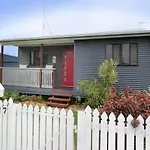 17 Whalley Street