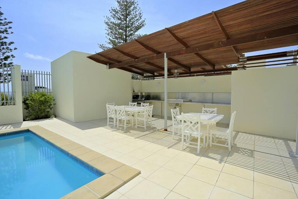 Ground Floor Oceanfront Apartment Bargara