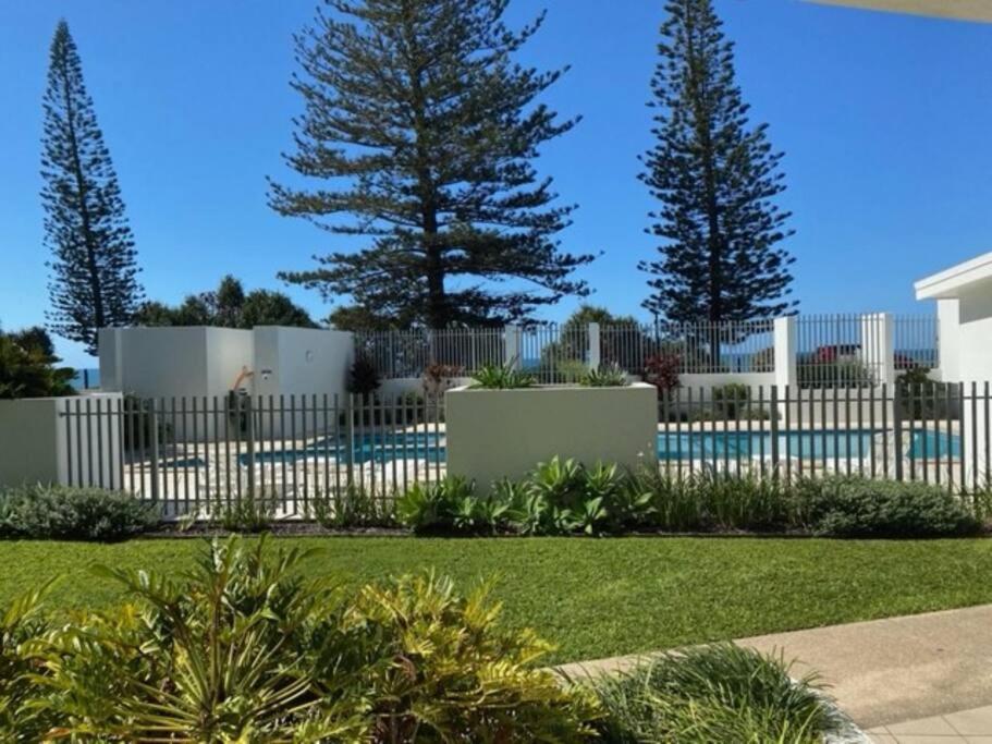 Ground Floor Oceanfront * Bargara