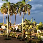 Palms Hostel