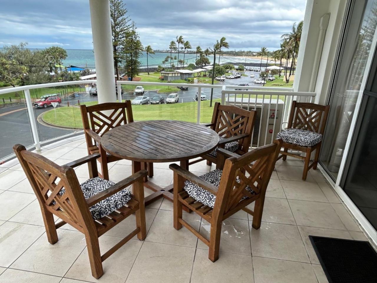 Luxury Ocean Front At The Blue