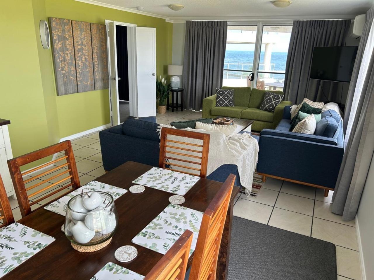Luxury Ocean Front At The Blue