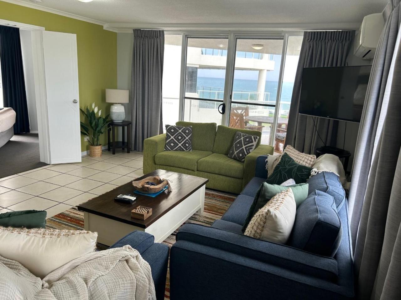 Apartment Luxury Ocean Front At The Blue