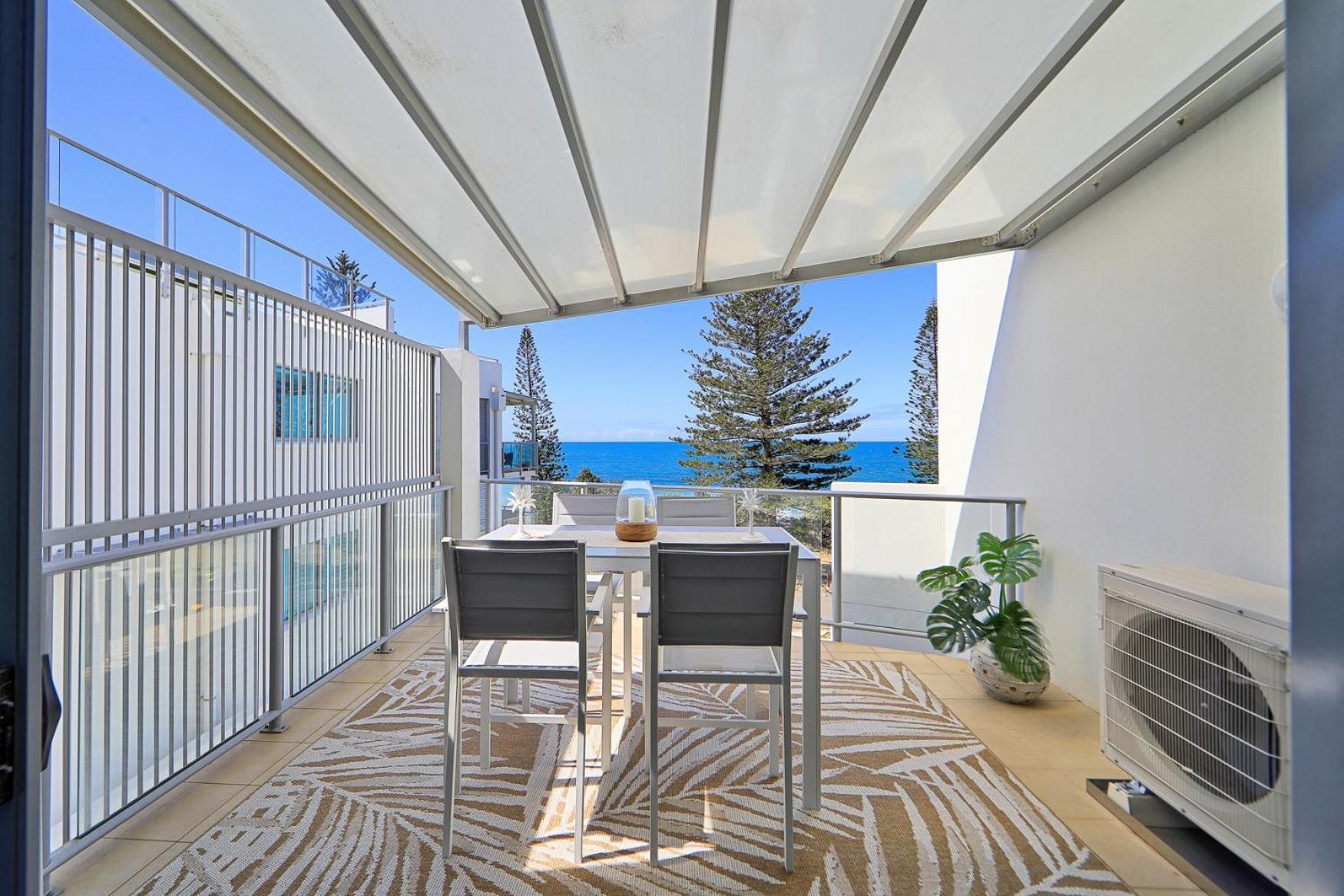 Apartment Dwell @ 25, Oceanfront Bargara