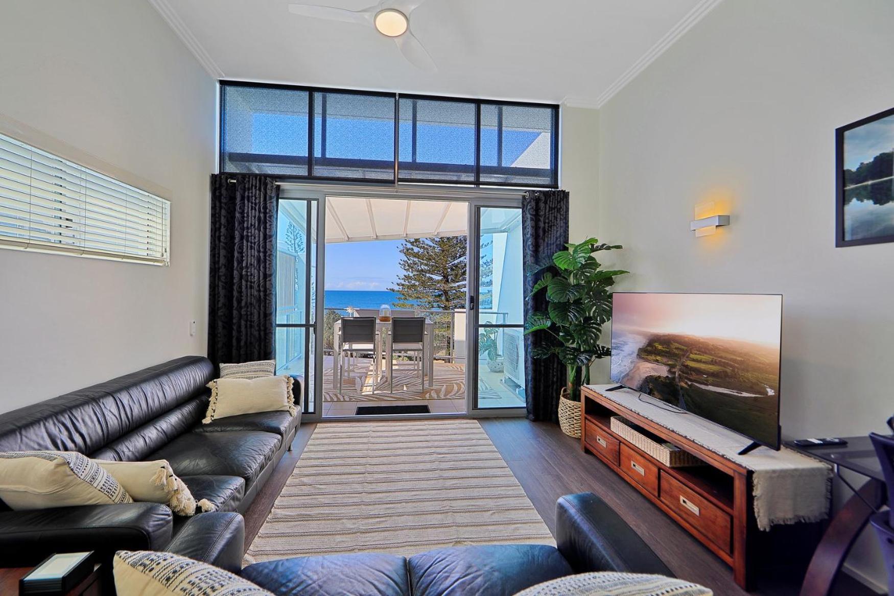 Dwell @ 25, Oceanfront
