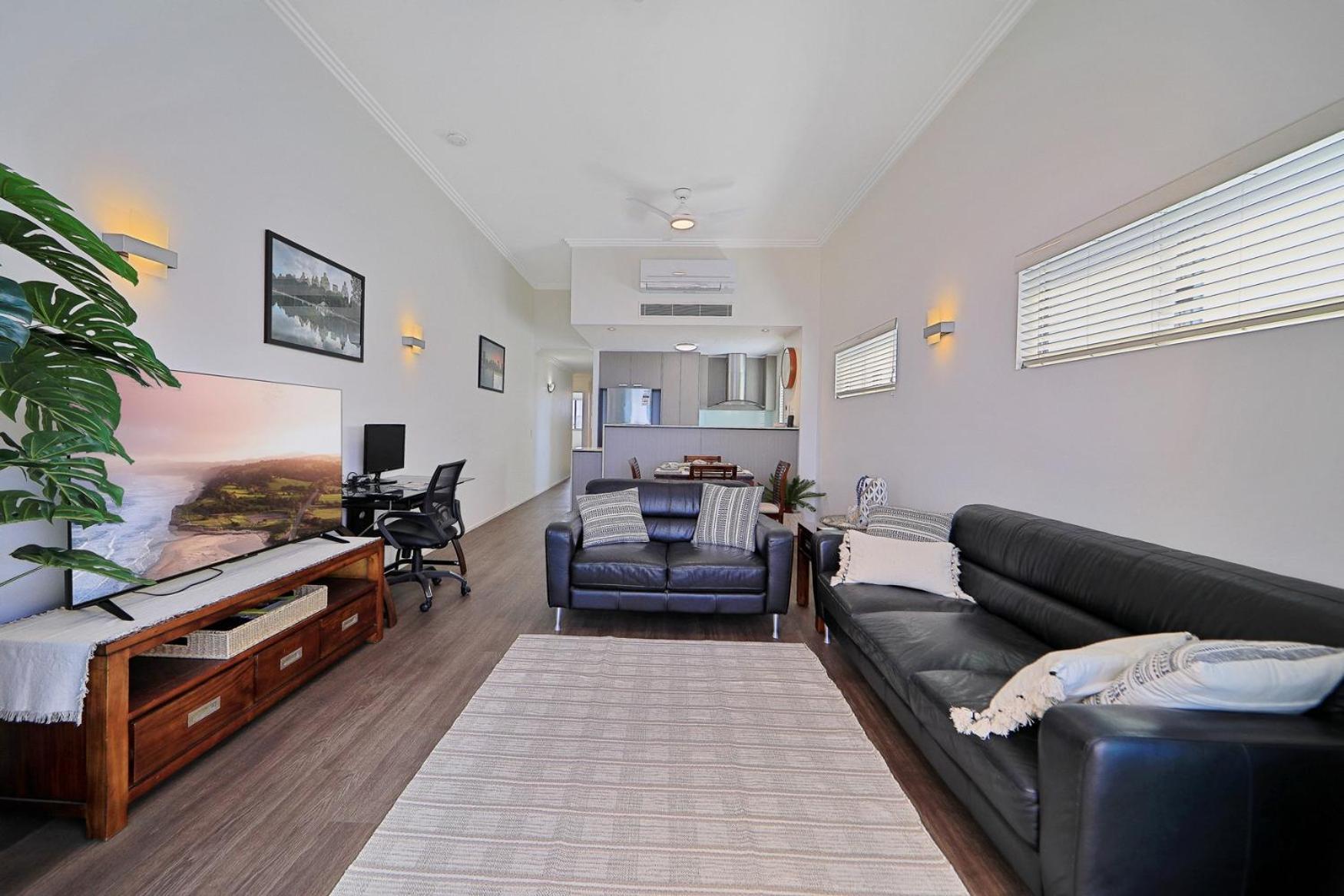 Apartment Dwell @ 25, Oceanfront Bargara